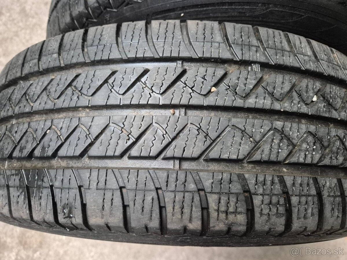 195/60 r16C zimné 2 ks GOODYEAR dezén 7,9 mm DOT2022