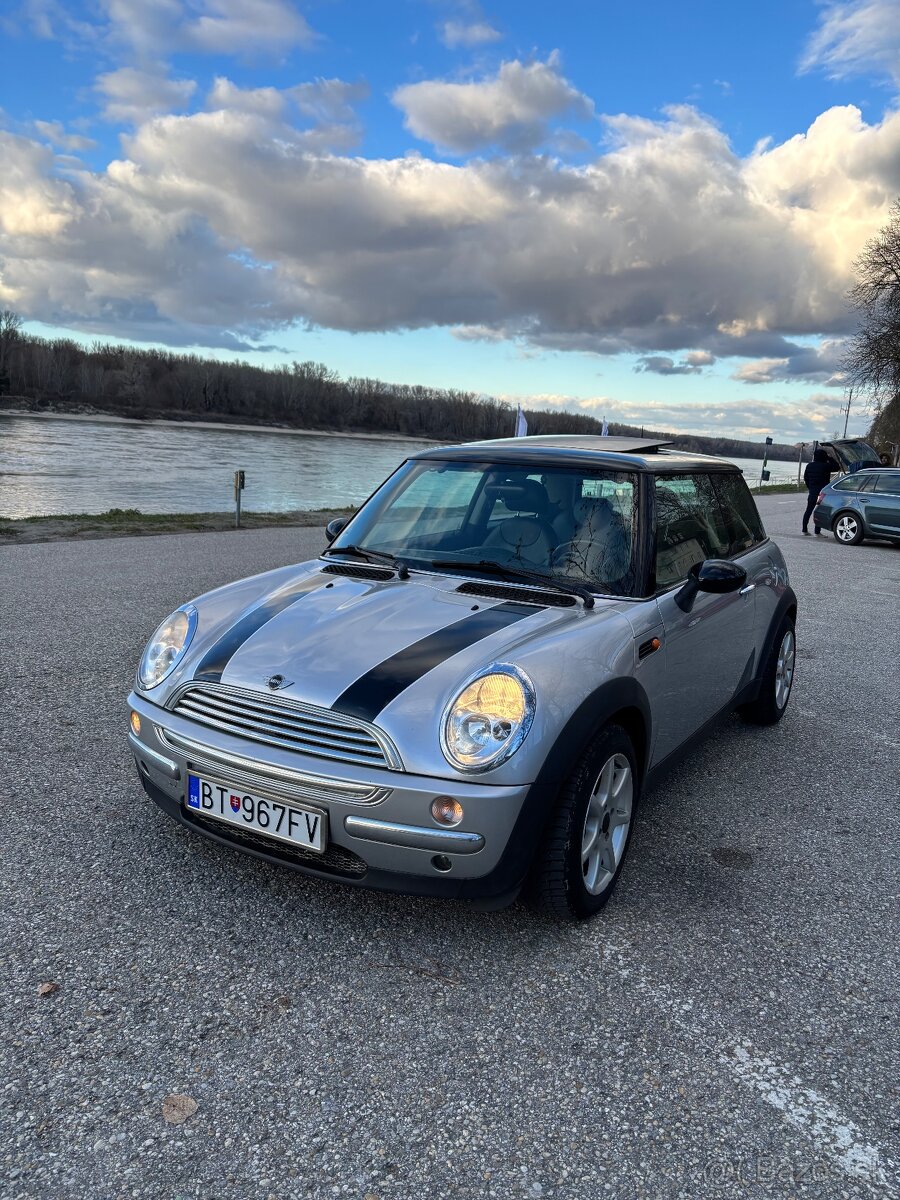 Mini cooper one r50