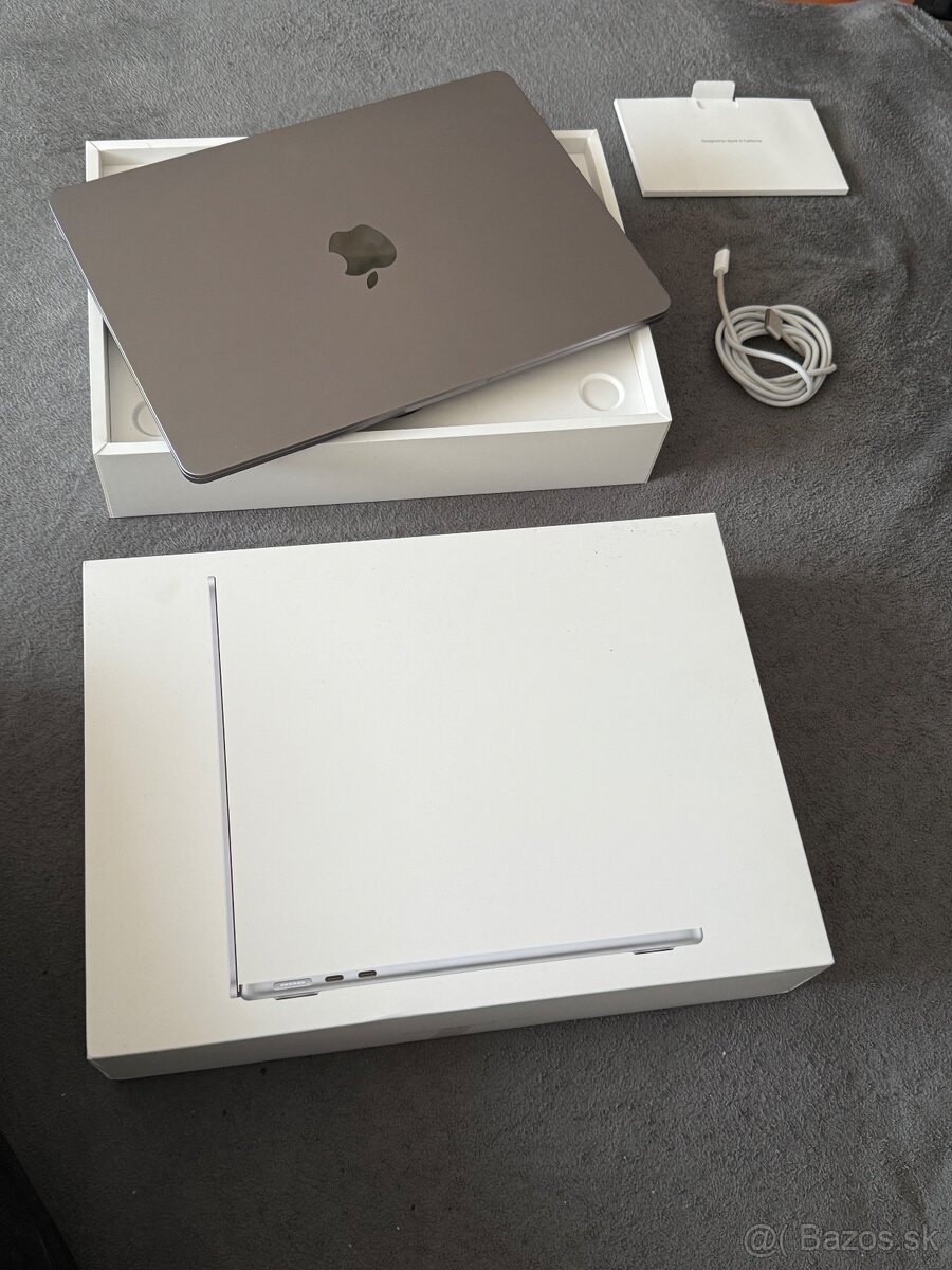 Predám MacBook Air 2022 13.6 M2 256GB Space Grey Stav Nového