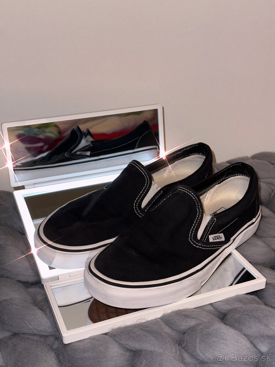 Vans Classic Slip-on topánky (veľkosť 38)