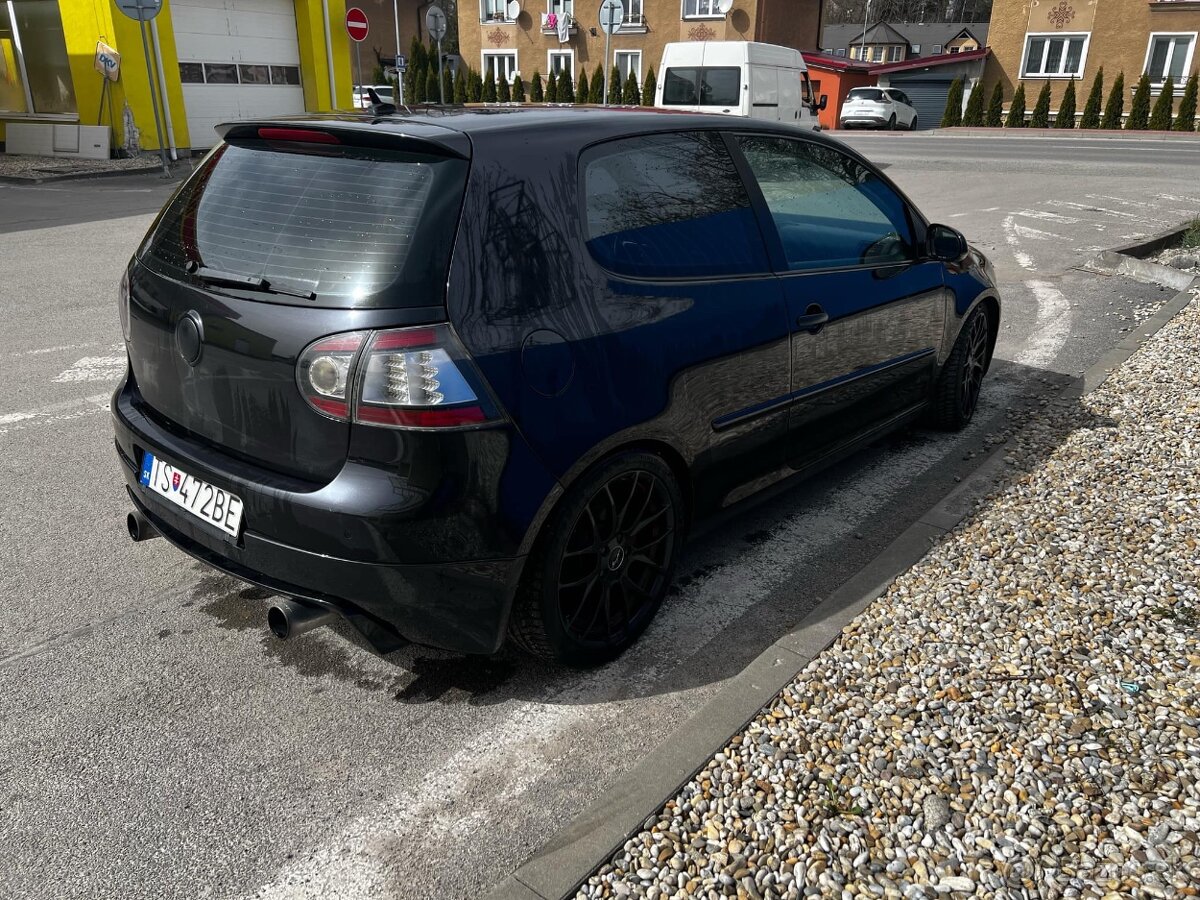 VW Golf V