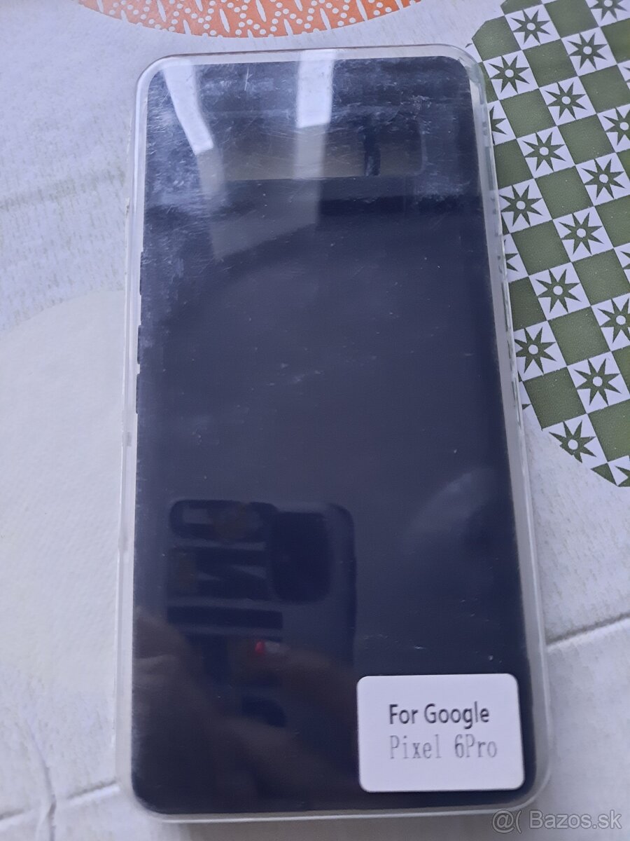 Nerozbaleny čierny kryt na snurke preGoogle Pixel 6 PRO