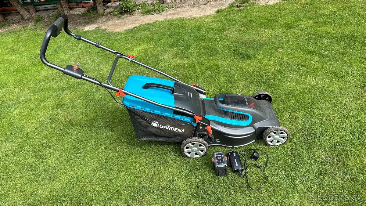 Predam GARDENA akumulátorovu kosacku Powermax Li-40/41