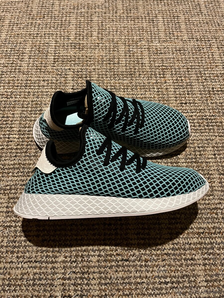 Adidas Deerupt, velikost 42 2/3