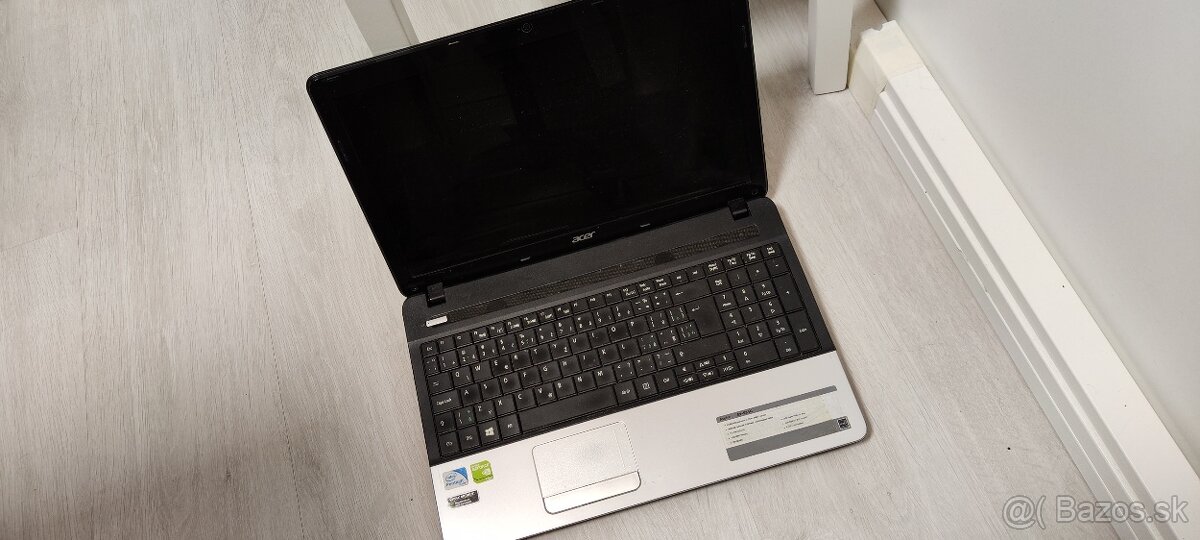 acer Aspire E1 531G a HP Pavilion dv5-1125ec