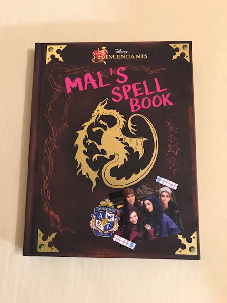 Descendants: Mal's Spell Book