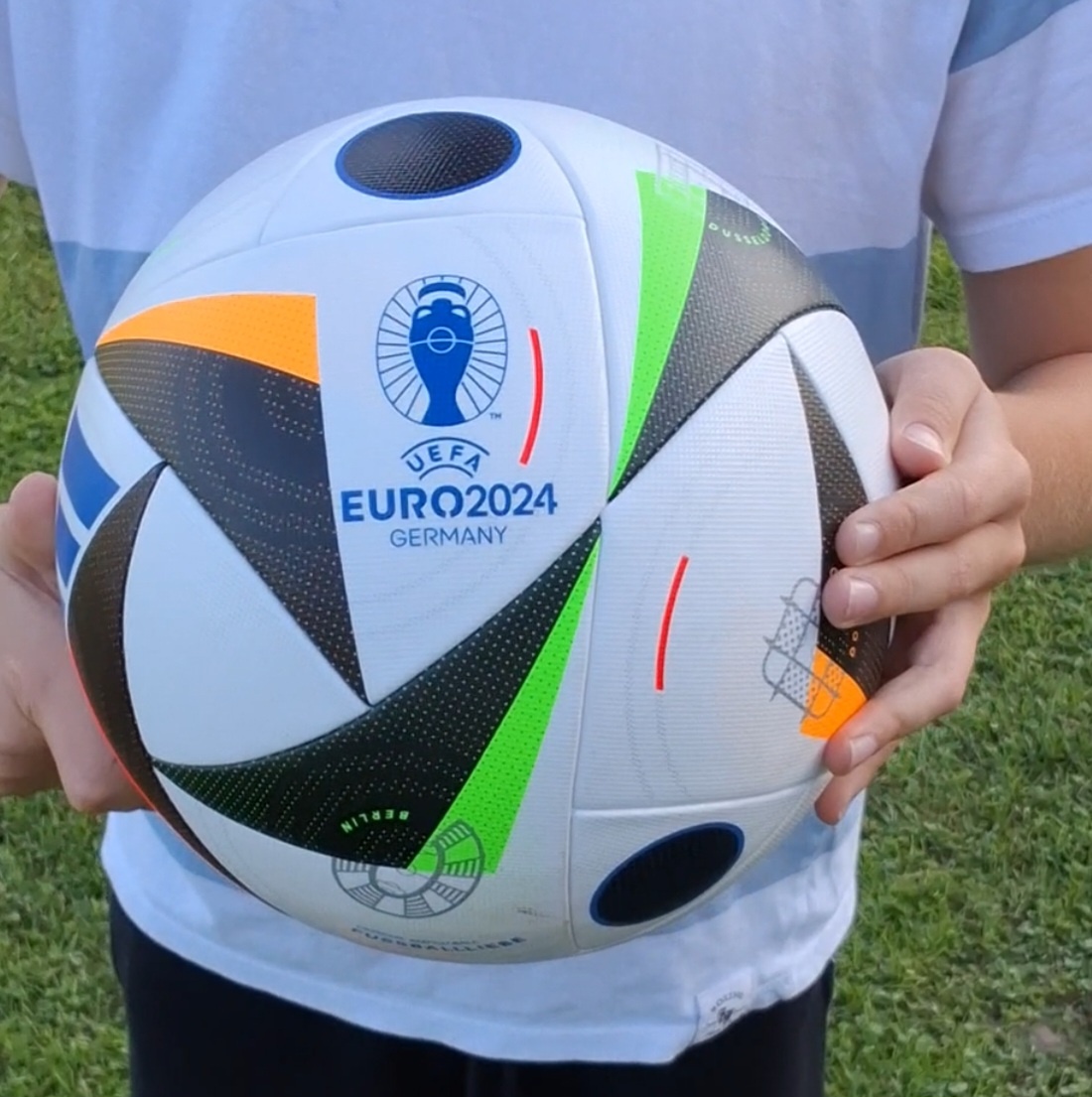 adidas Futbalová lopta Euro24 Competition FIFA QUALITY PRO