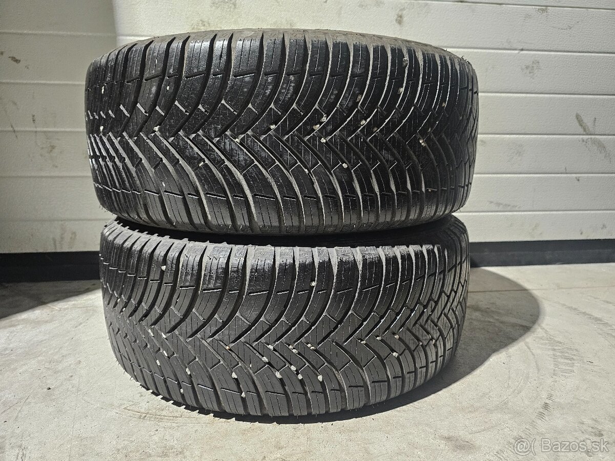 Celoročné Pneu Kleber Quadraxer 215/40 R17