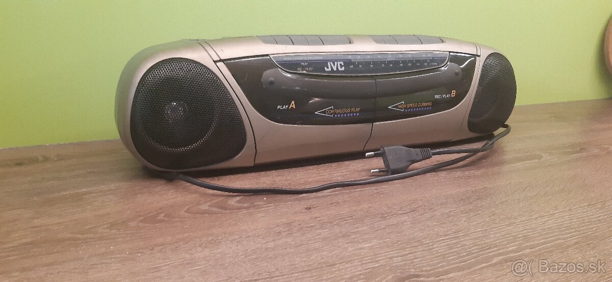 Retro radio-magnetofon-JVC