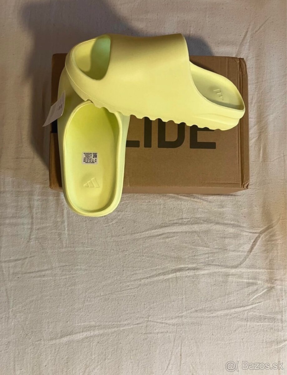 Adidas yeezy slide