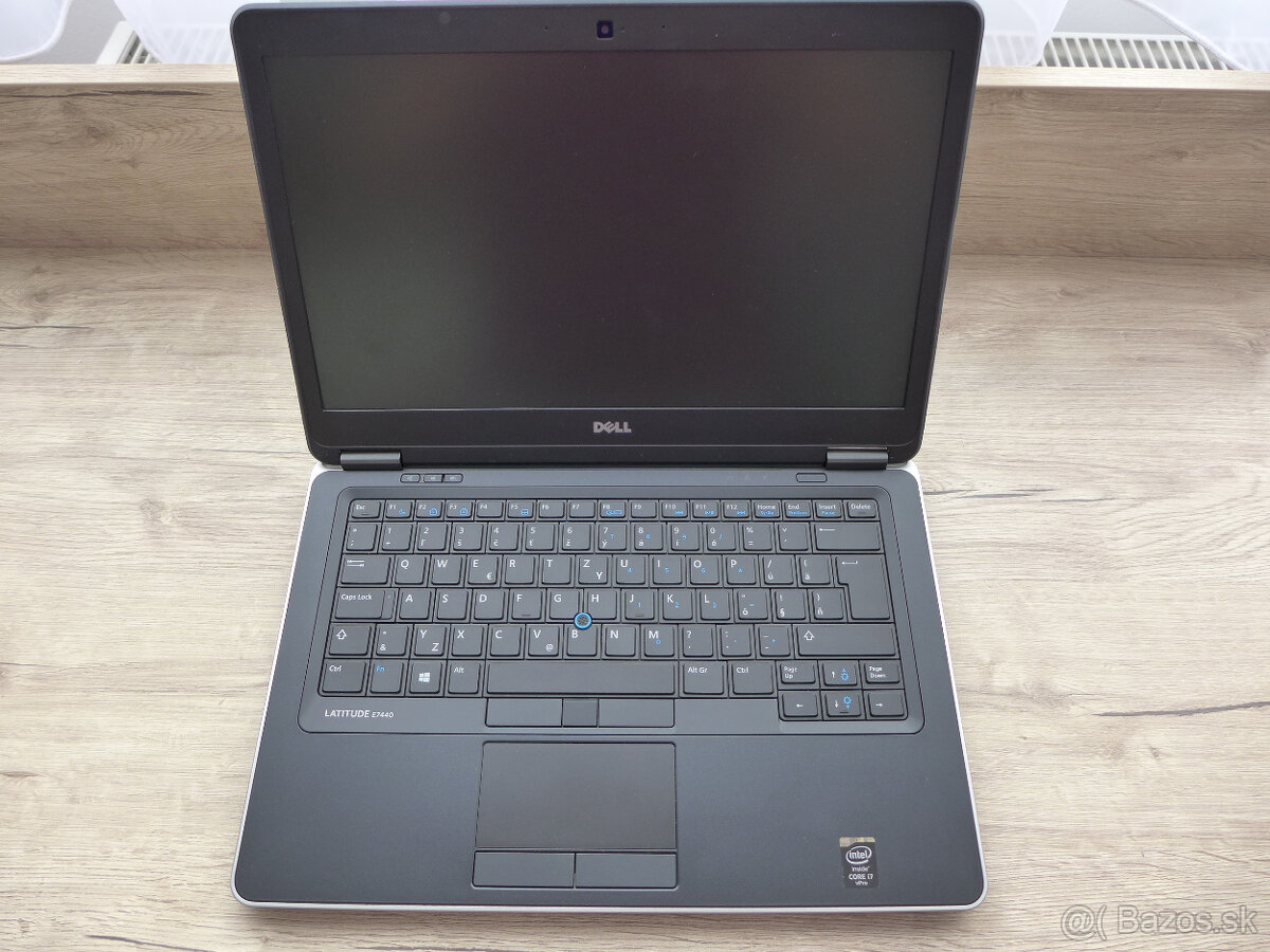 Notebook Dell  512 SSD, 8 GB RAM, Intel i7 procesor