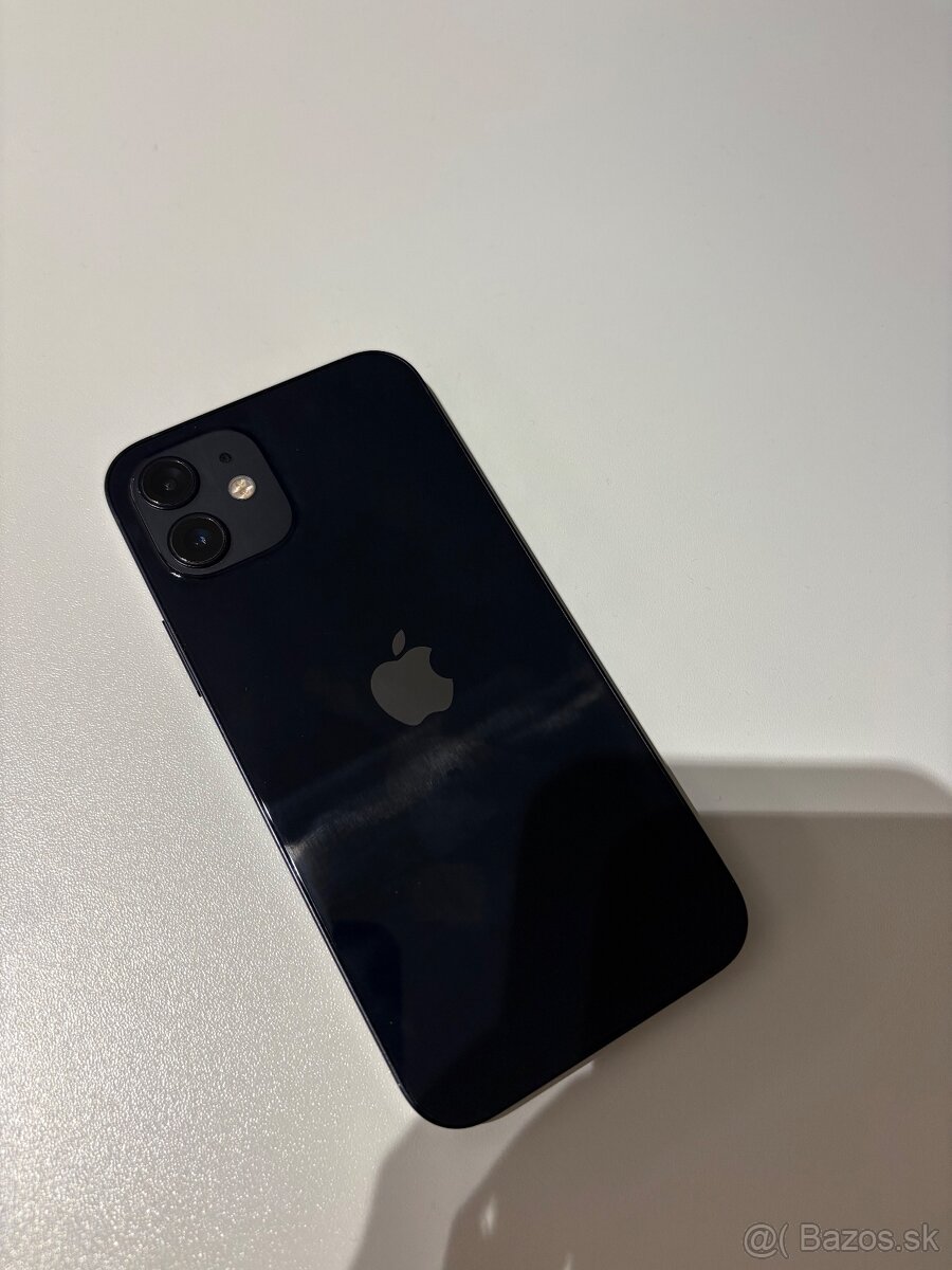 Predám čierny Iphone 12 126GB