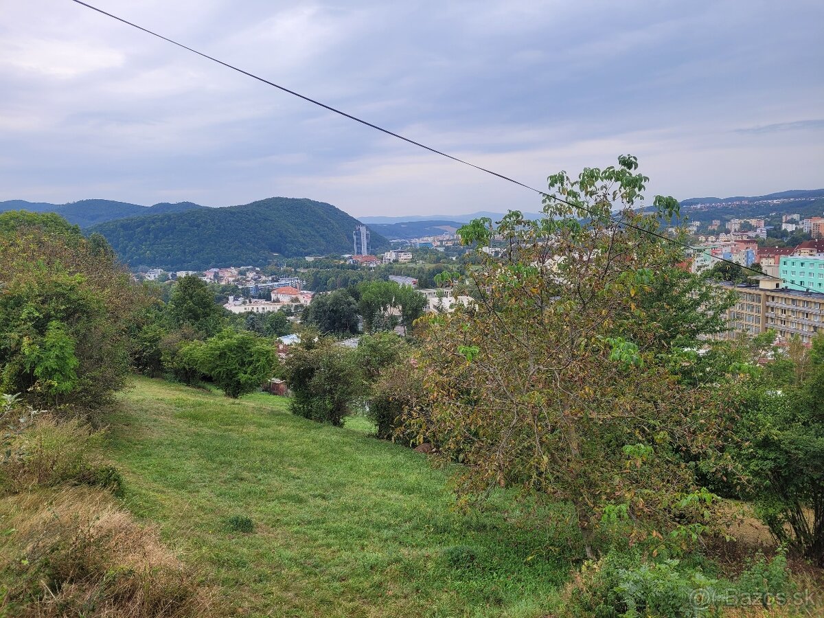 Slnečný pozemok - bývanie blízko prírody,centra mesta