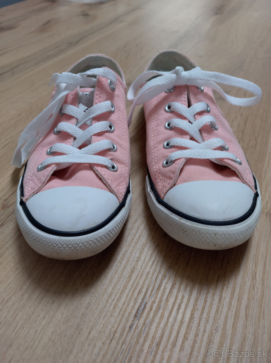 Znackove tenisky converse