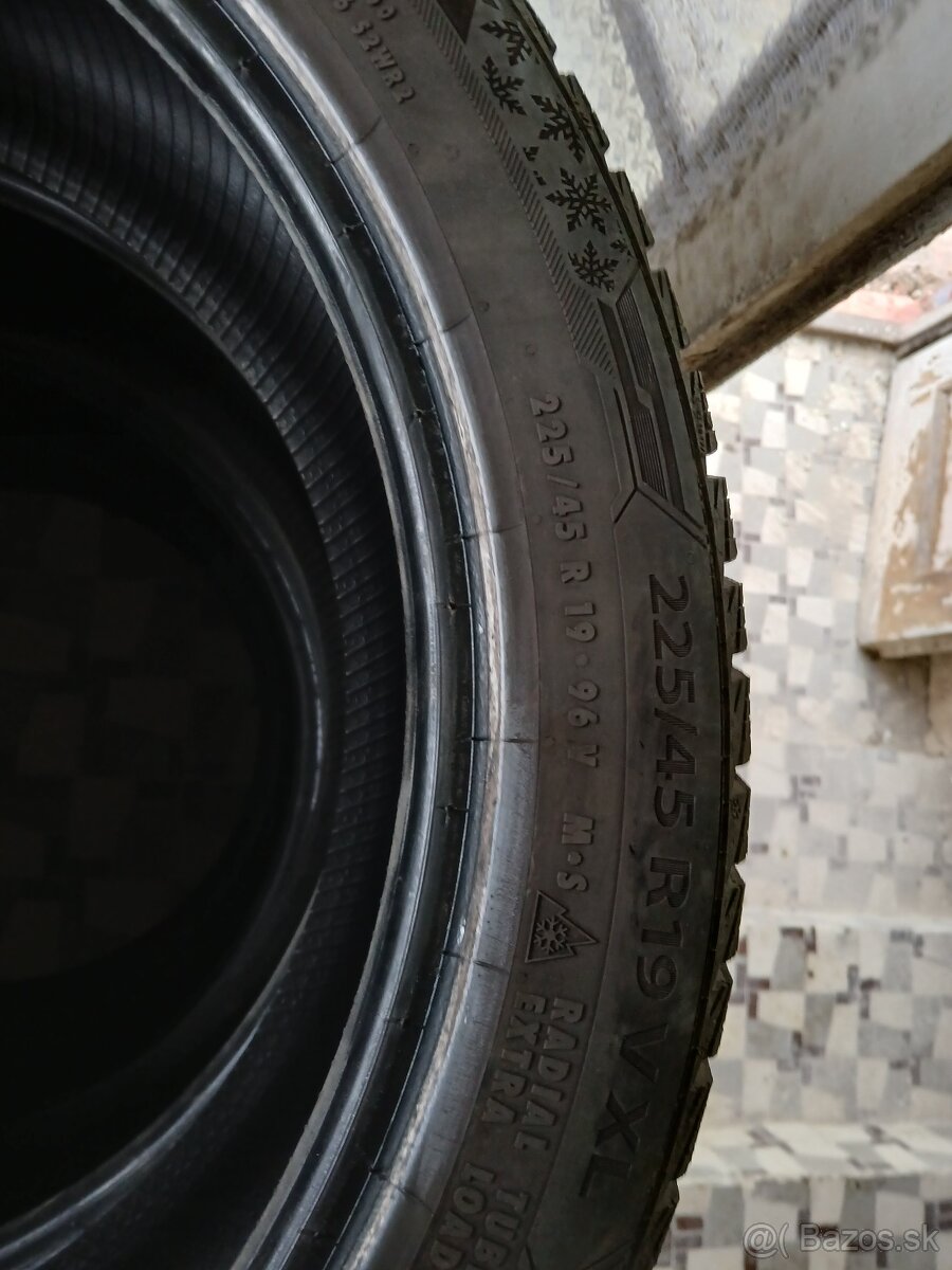 Zimne pneumatiky 225/45 r19