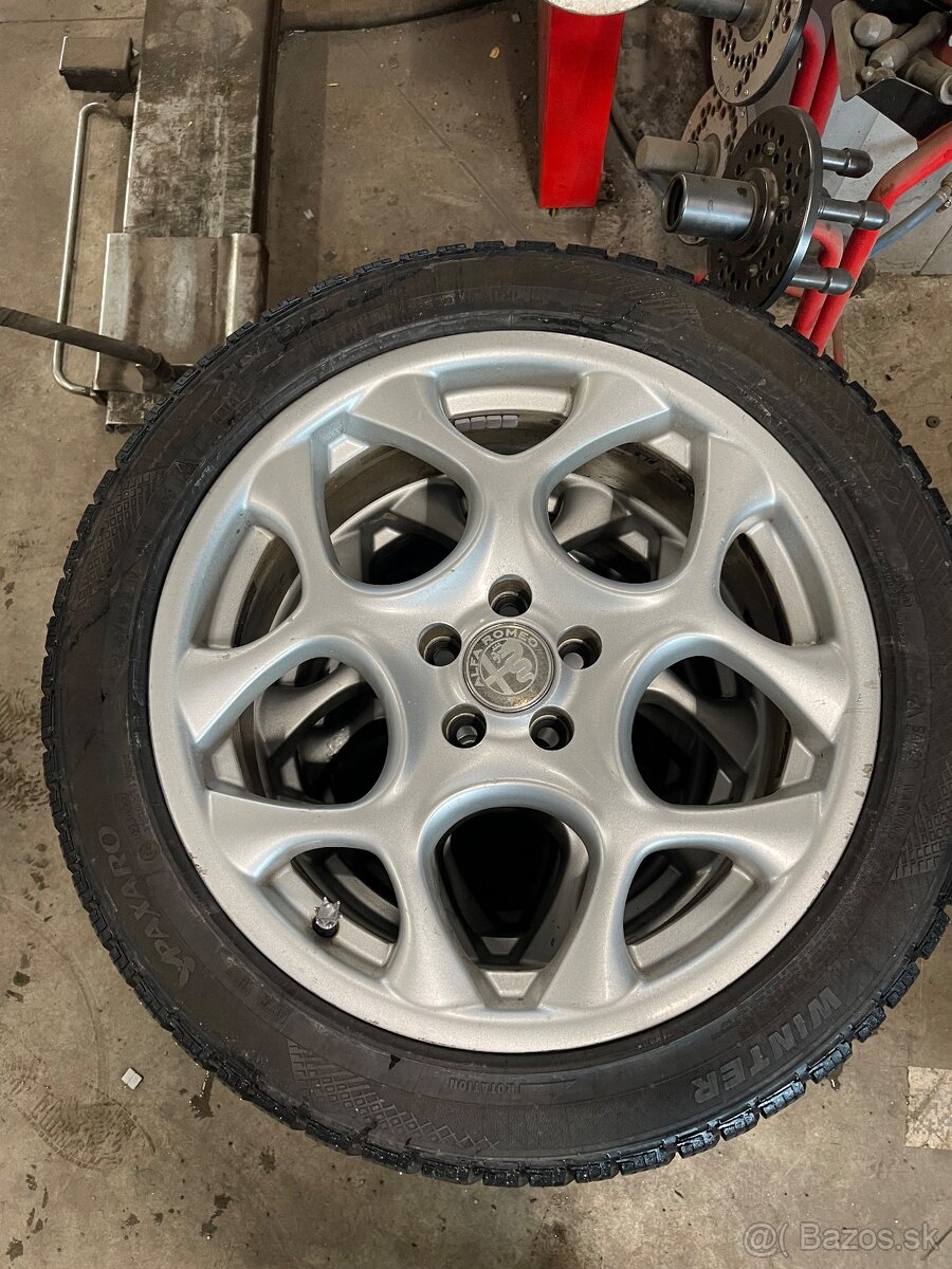 225/45 R17