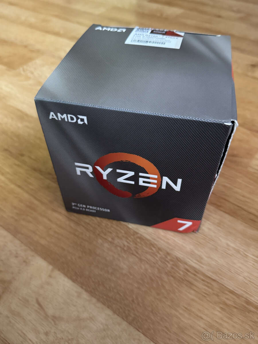 AMD Ryzen 7 3700X