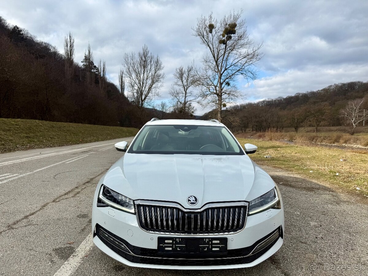 ŠKODA SUPERB COMBI 2.0TDI DSG EXTRA BOHATÁ VÝBAVA