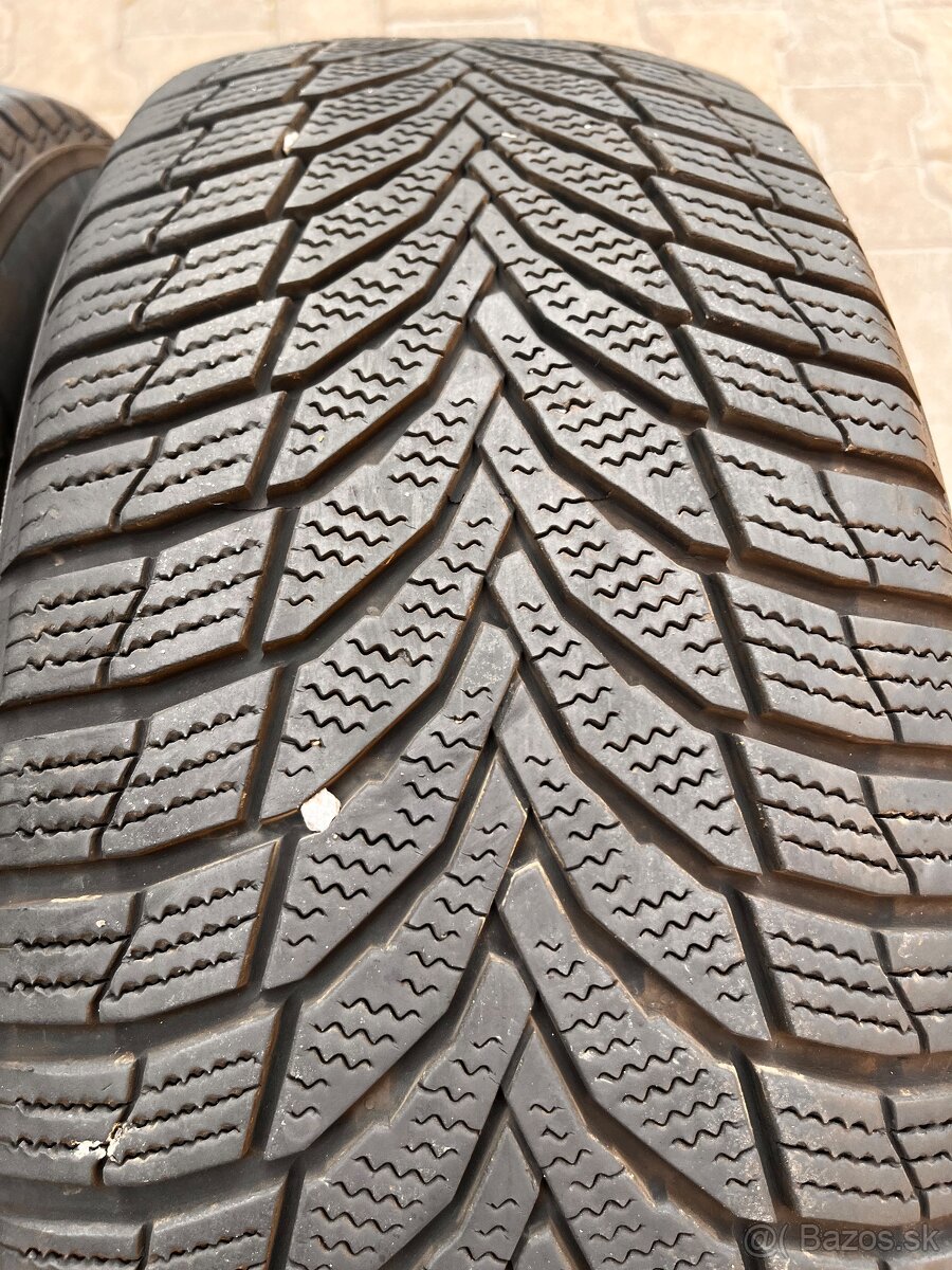 225/55R18 Nexen zimne