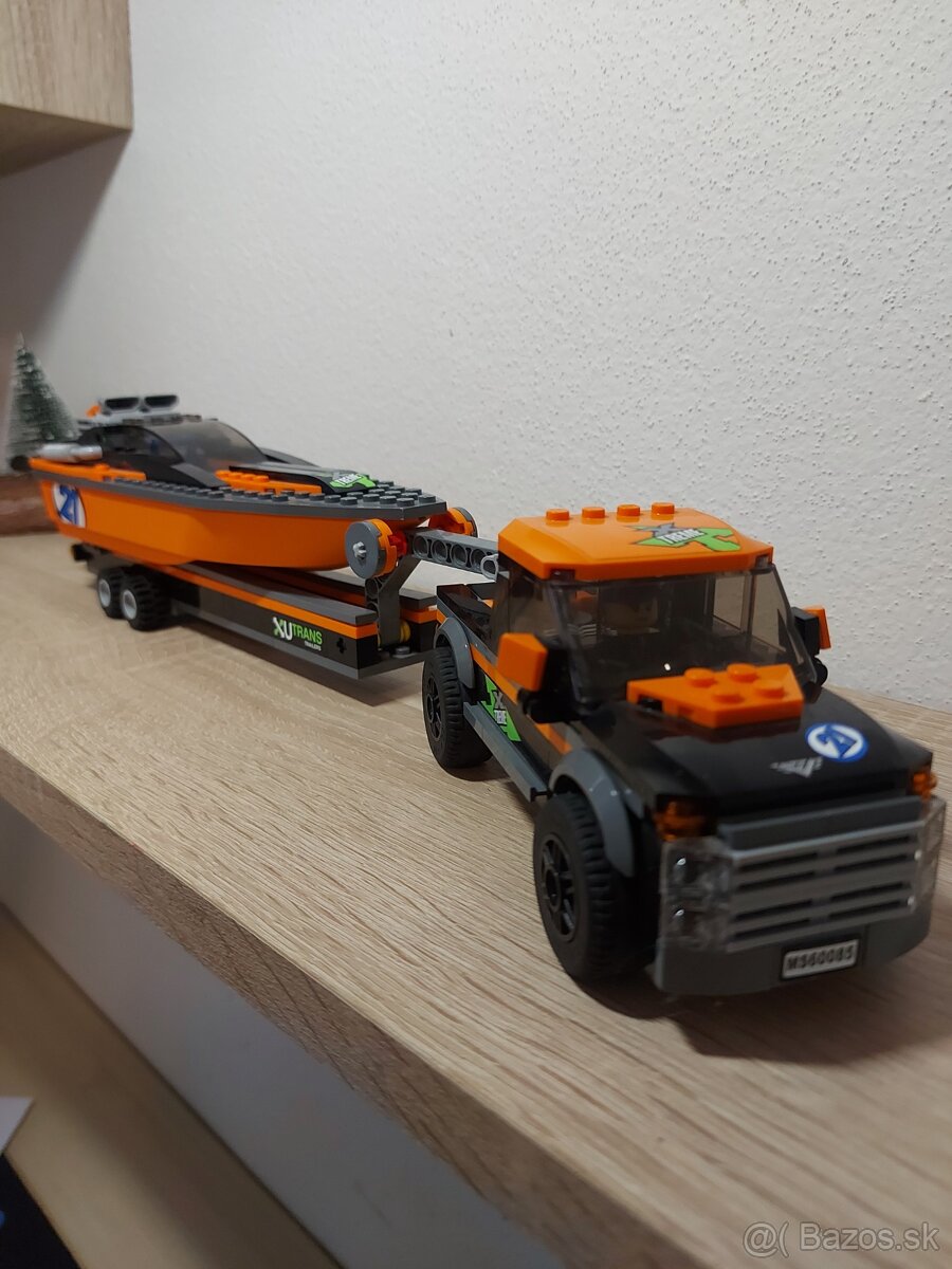 Lego City Motorový čln