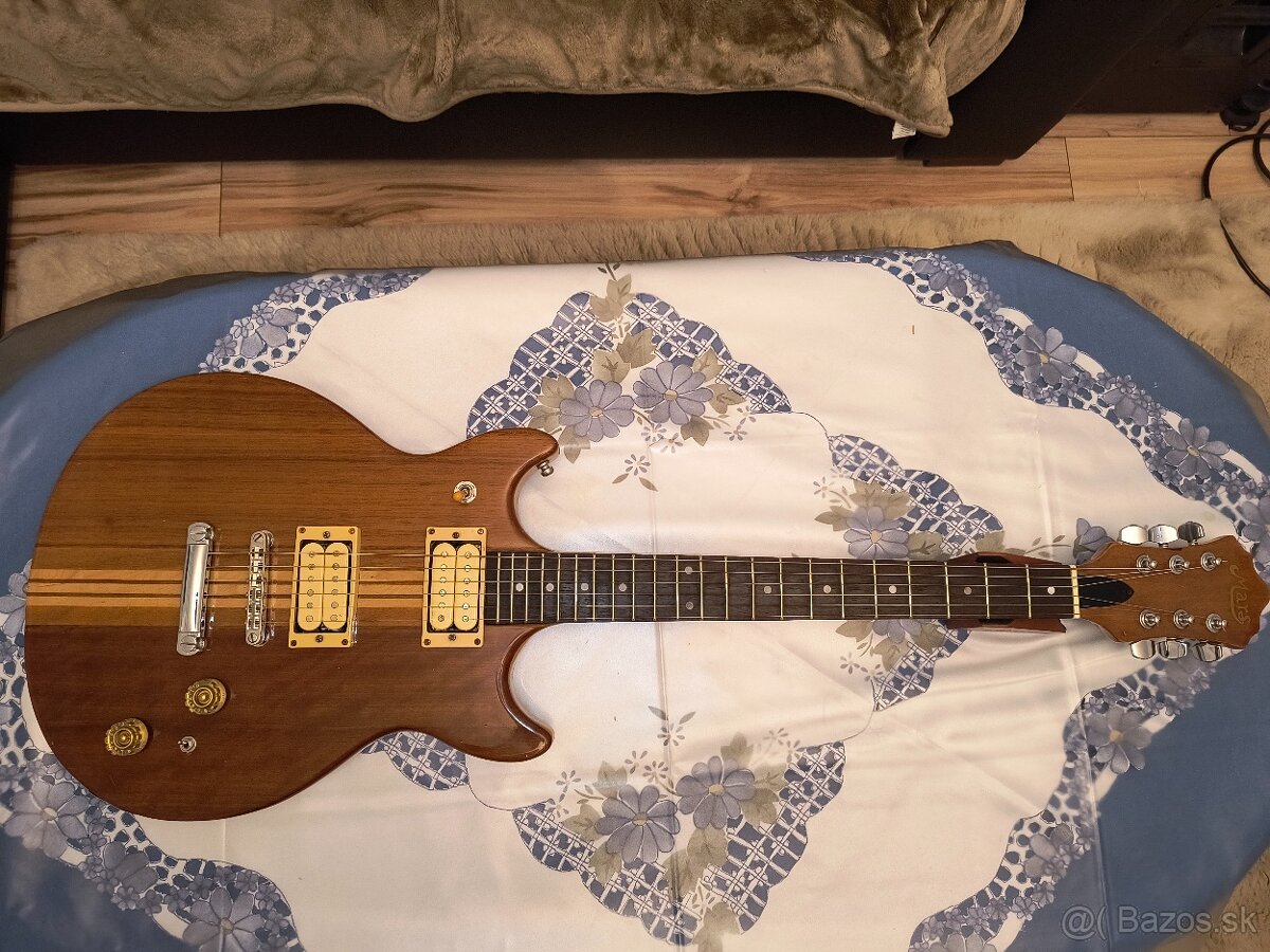 Gitara Mars 1970 japonsko