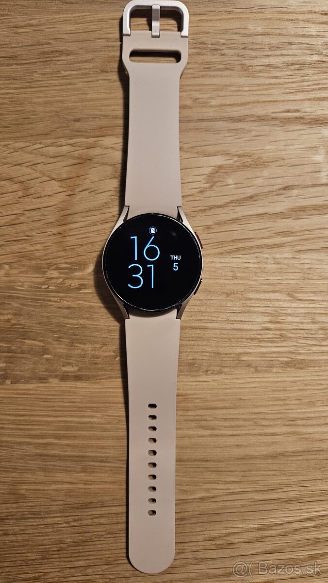 Samsung Galaxy Watch 4 (v záruke do Januára 2026)