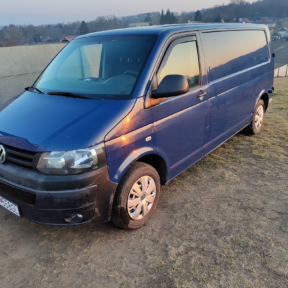 Predám VW Transporter T5 long