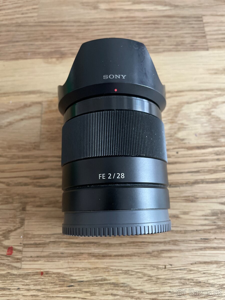 Sony 28 mm, f 2.0 na sony E