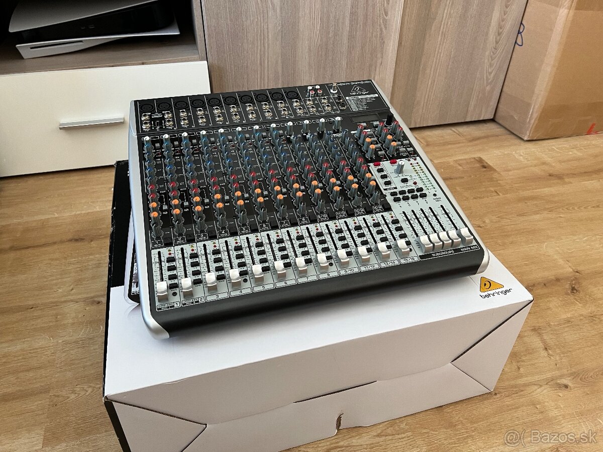 Behringer XENYX QX2442 USB Analógový mixpult