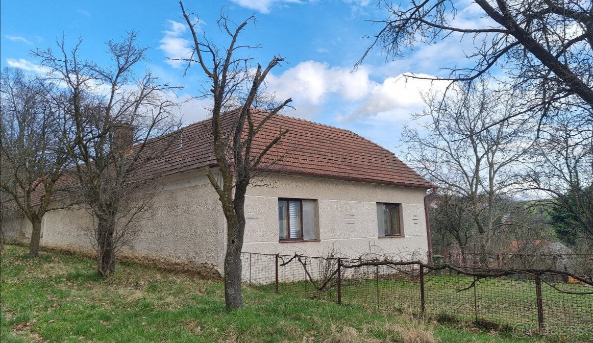 RODINNÝ DOM, STODOLA a POZEMOK 4273 m2 PRIETRŽ okres SENICA