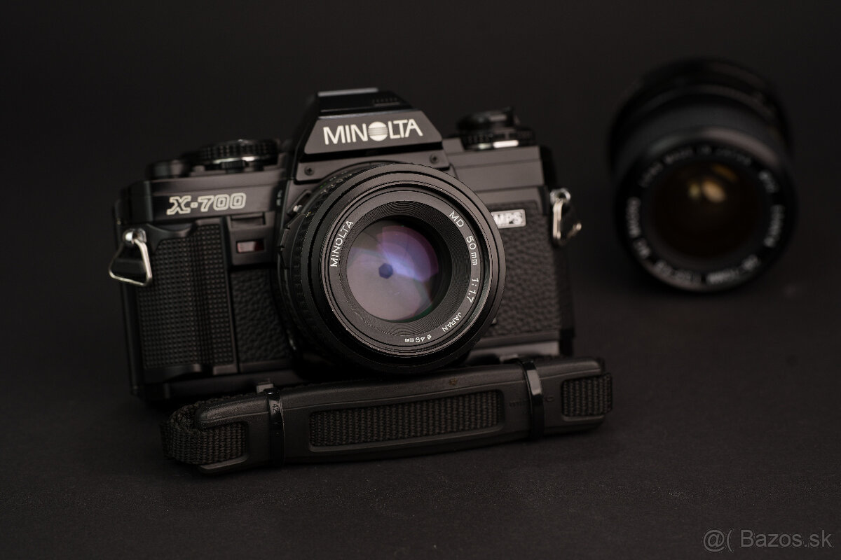 Minolta X-700