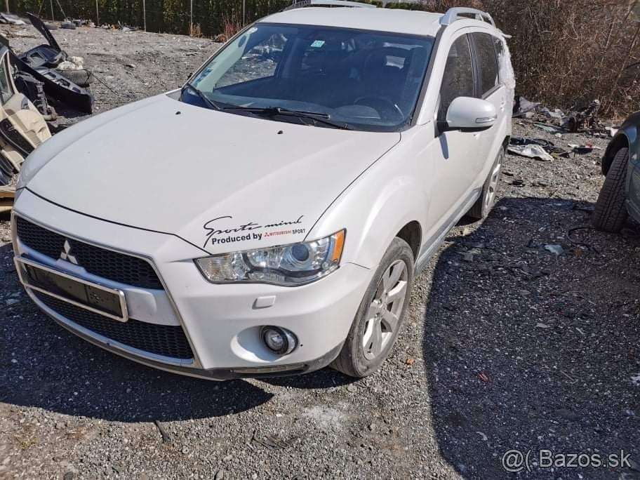 rozpredam mitsubishi OUTLANDER 2,2 D 115KW 2009 2 generacia