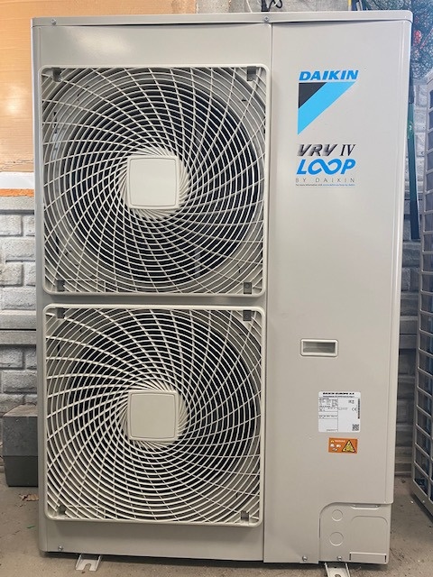 Klimatizácia Daikin VRV IV LOOP + ventilátor/záves