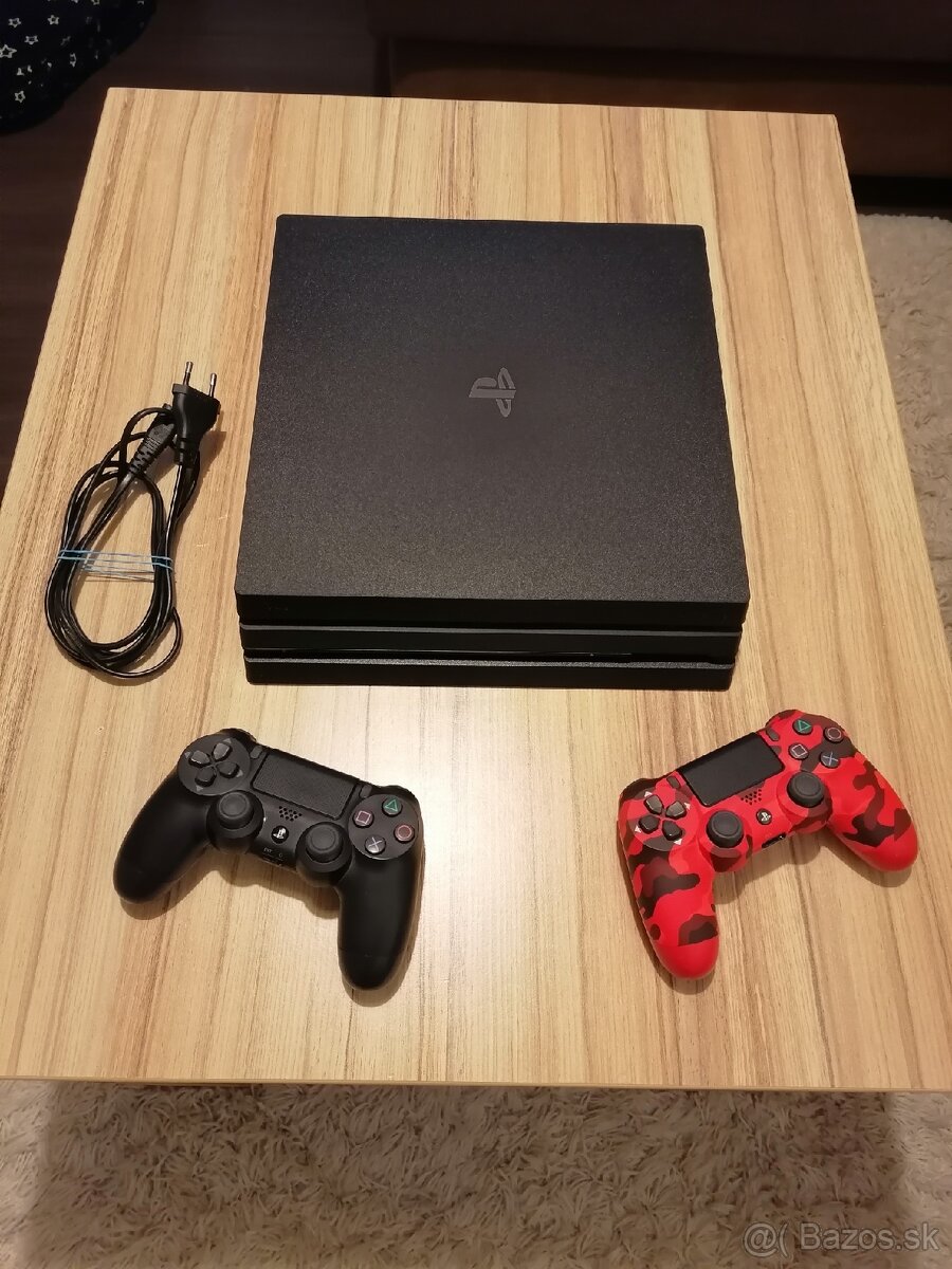 Predám PS4 PRO 1TB + 2 ovládače + 6 hier