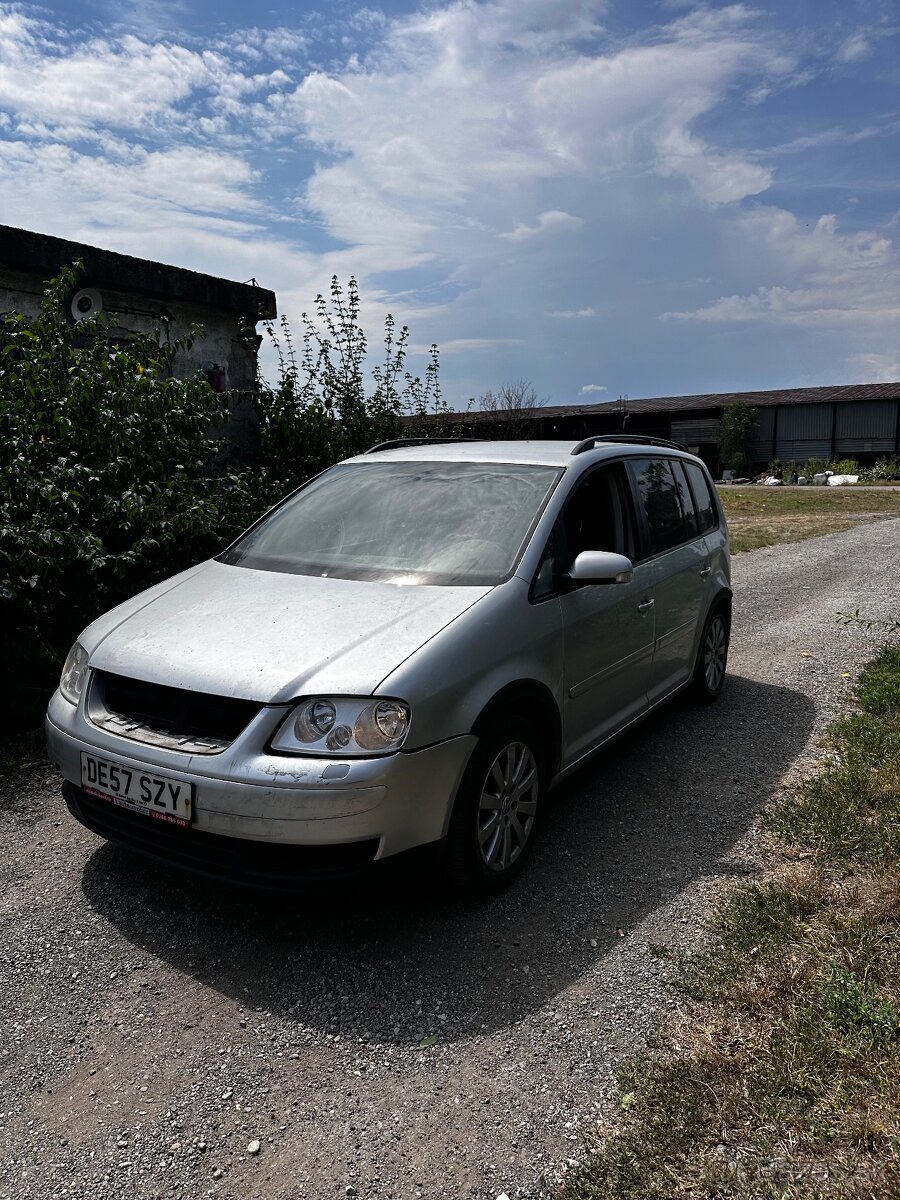 Rozpredam Volkswagen Touran 1.9 TDi 77kw .