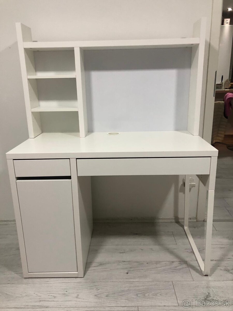 Písací stôl Ikea