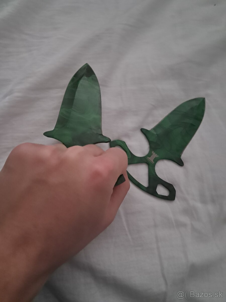 Shadow Daggers