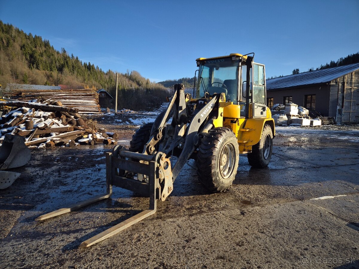 Nakladač Volvo L45B TP