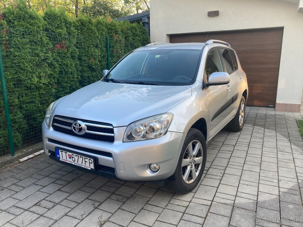 Toyota RAV4 2.0 VVT-i A/T 4X4, 112kW kúp. SR