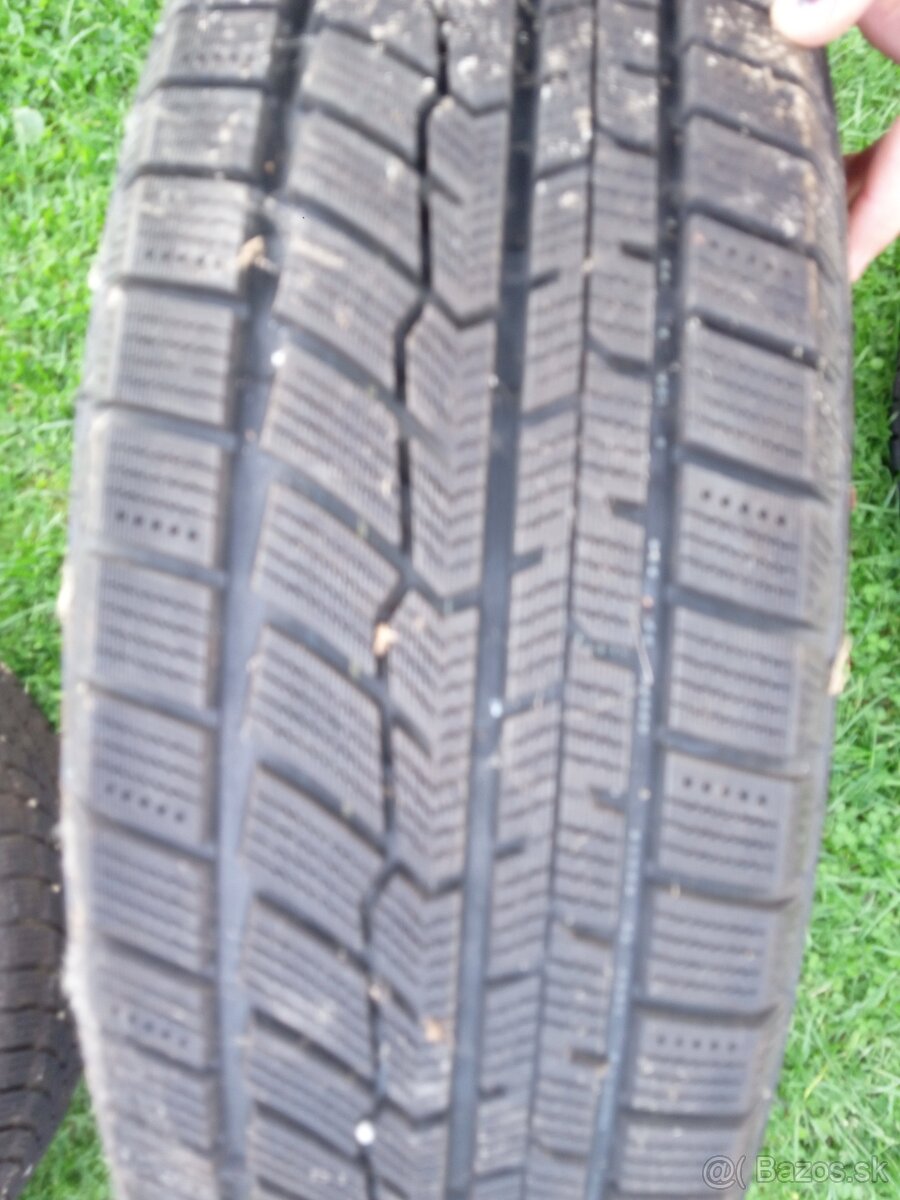 Predam pneumatiky 205/70 R15