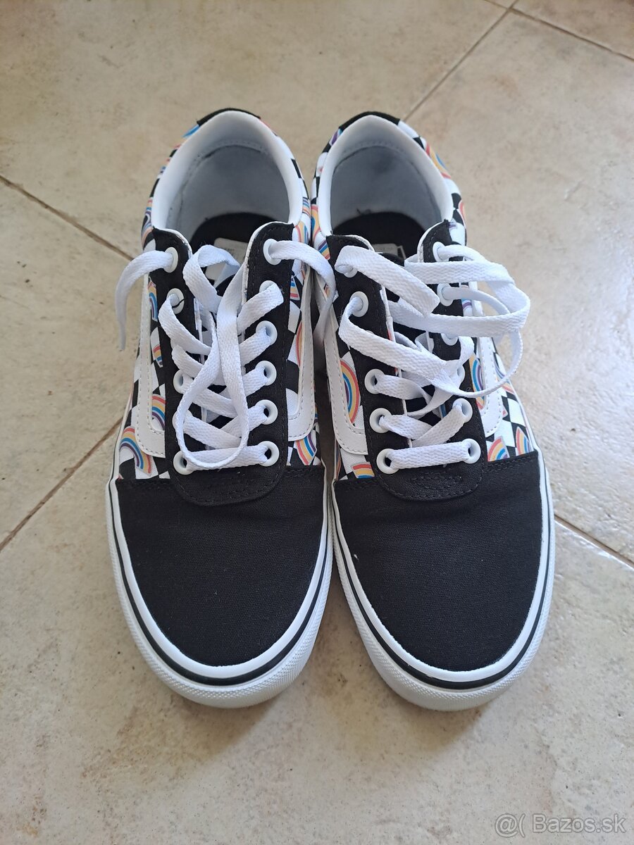 Predam nove VANS 38.5