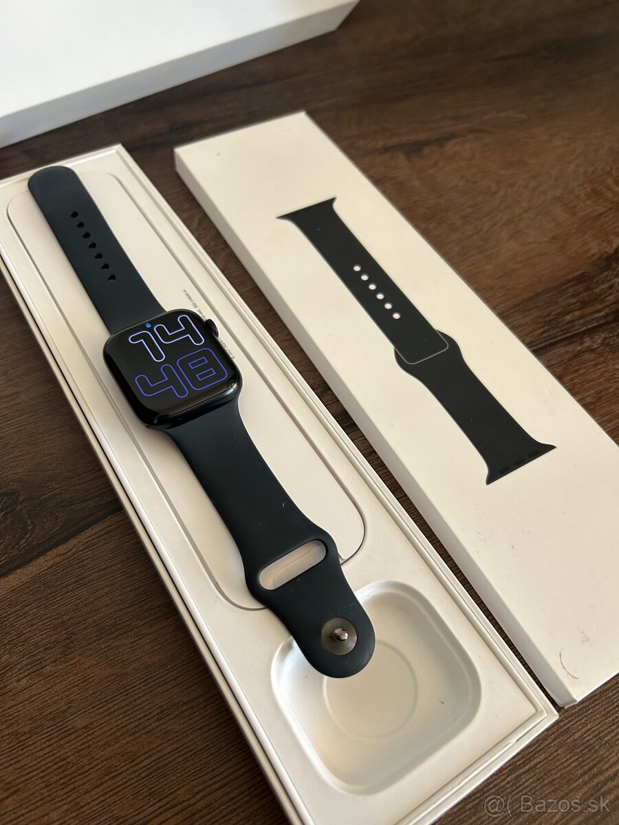 Apple watch 7 45 mm GPS málo použivané