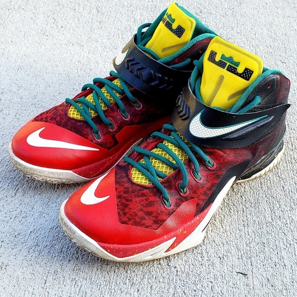 Nové basketbalové tenisky Nike Zoom Lebron, 44, 28 cm