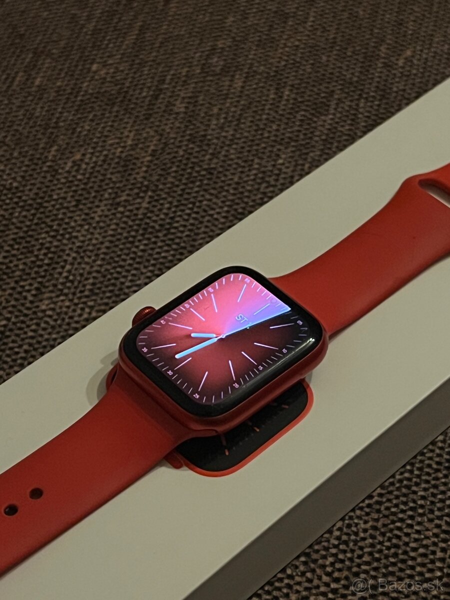 Apple Watch Series 6 Product Red