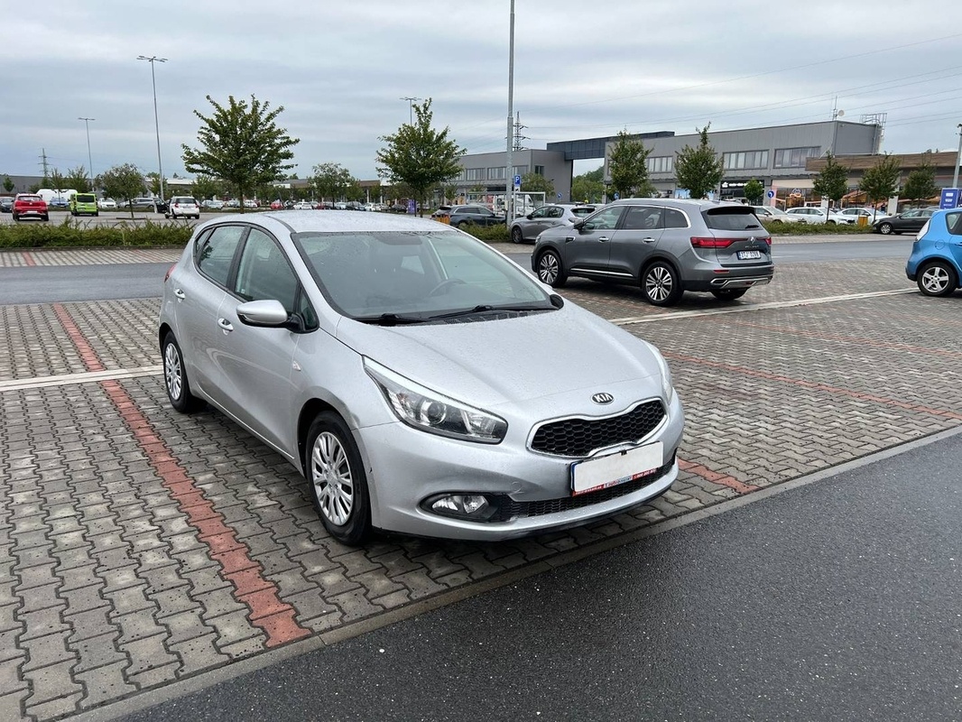 Kia Ceed 1.4i CVVT koup. ČR 2 maj 6 rychlostí