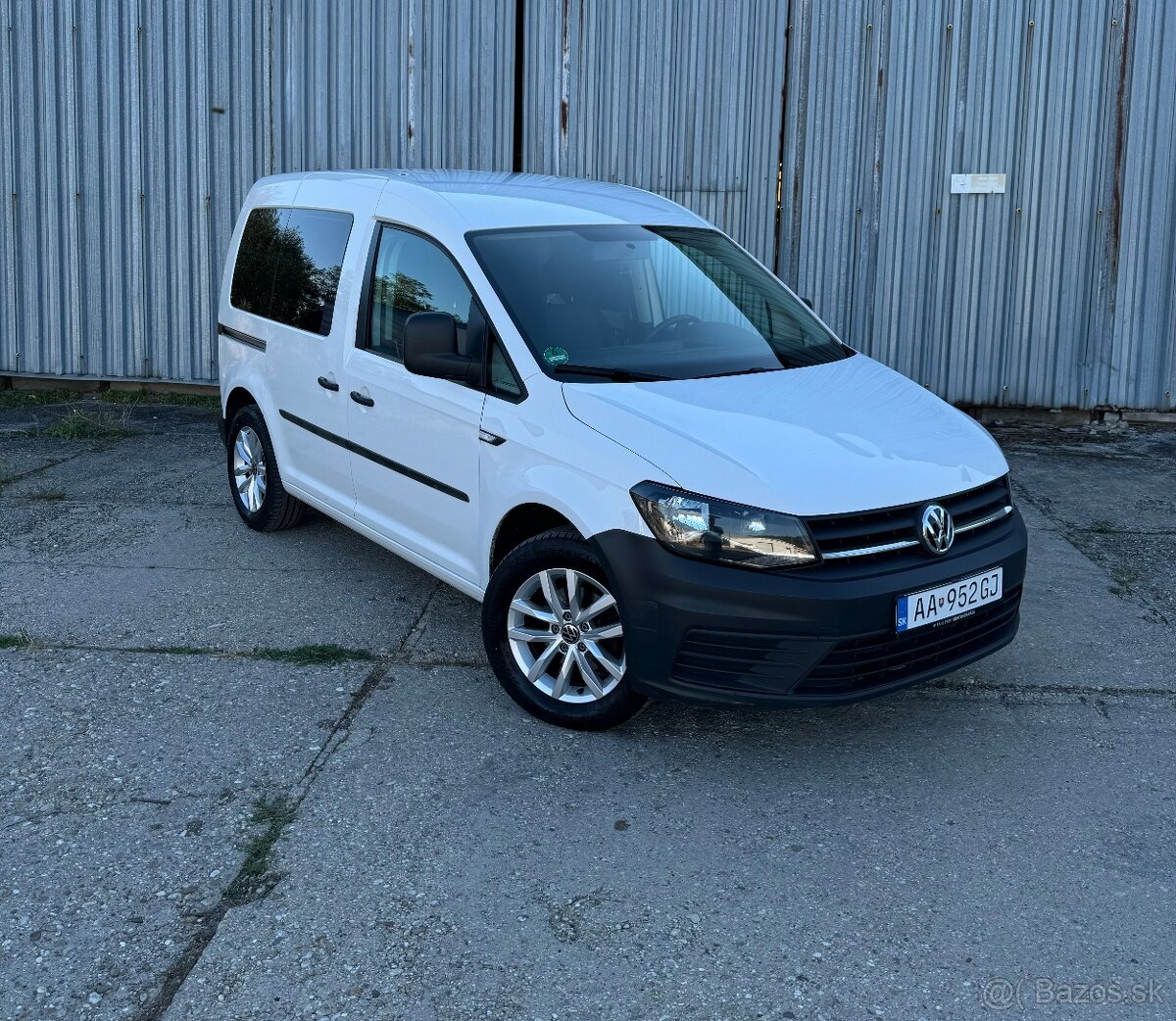 Volkswagen Caddy 2.0 TDi - Odpočet DPH - SK ŠPZ