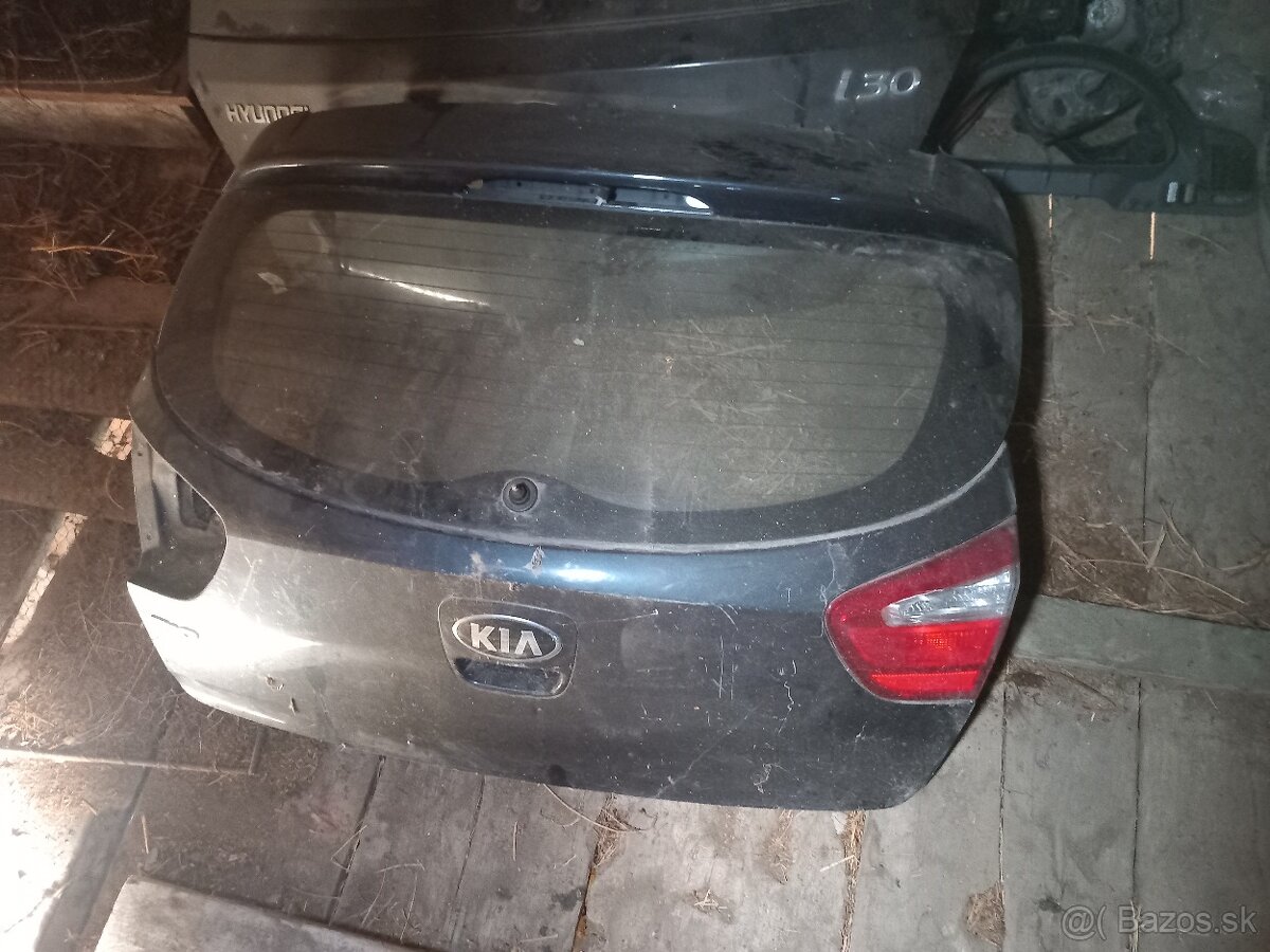 Predám 5 dvere kia rio rv 2016