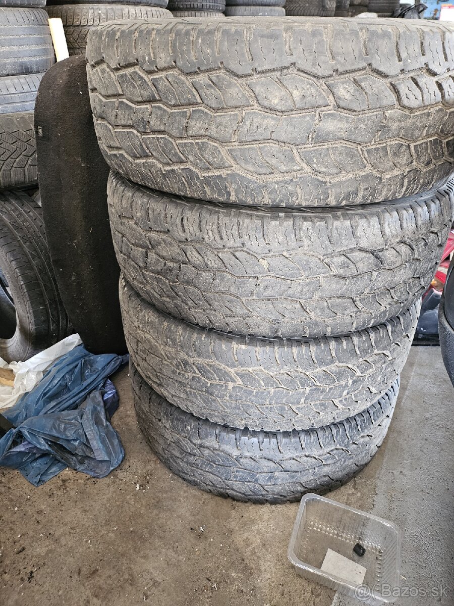 Celoročné pneu 275/65r18