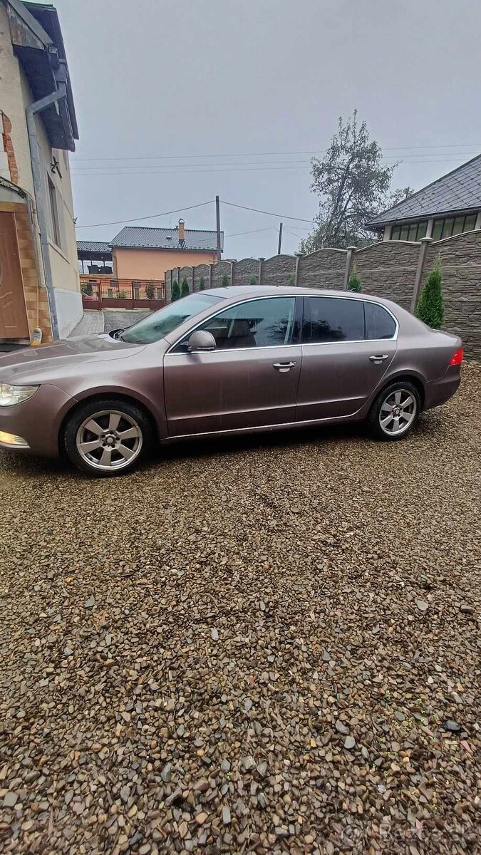 Škoda SUPERB 1.8tsi benzín