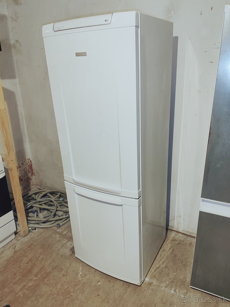 Predám chladničku Electrolux 175cm